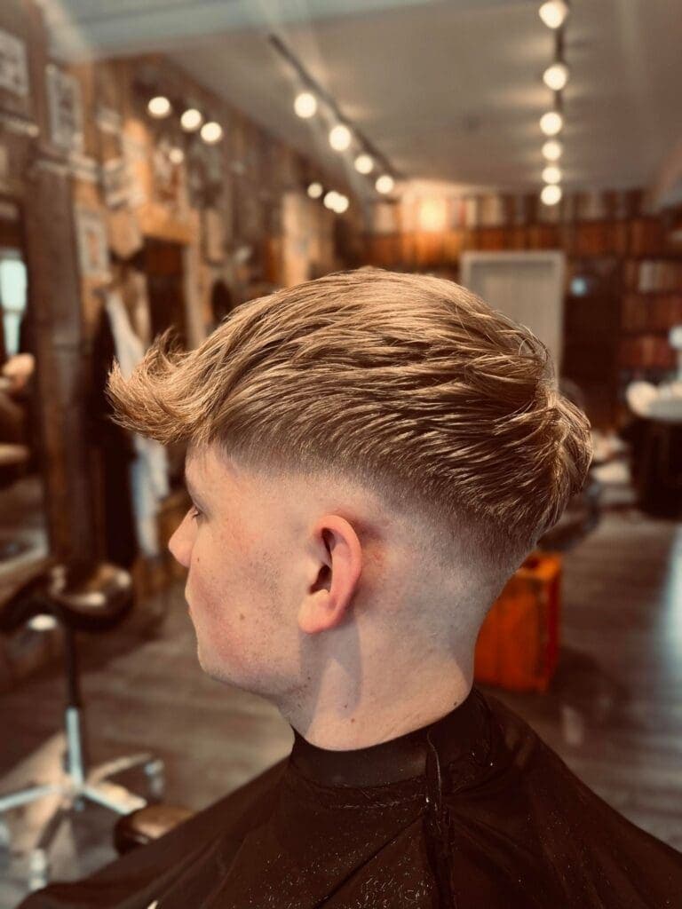 skin fade klippet hos Carlsens Barbershop odense