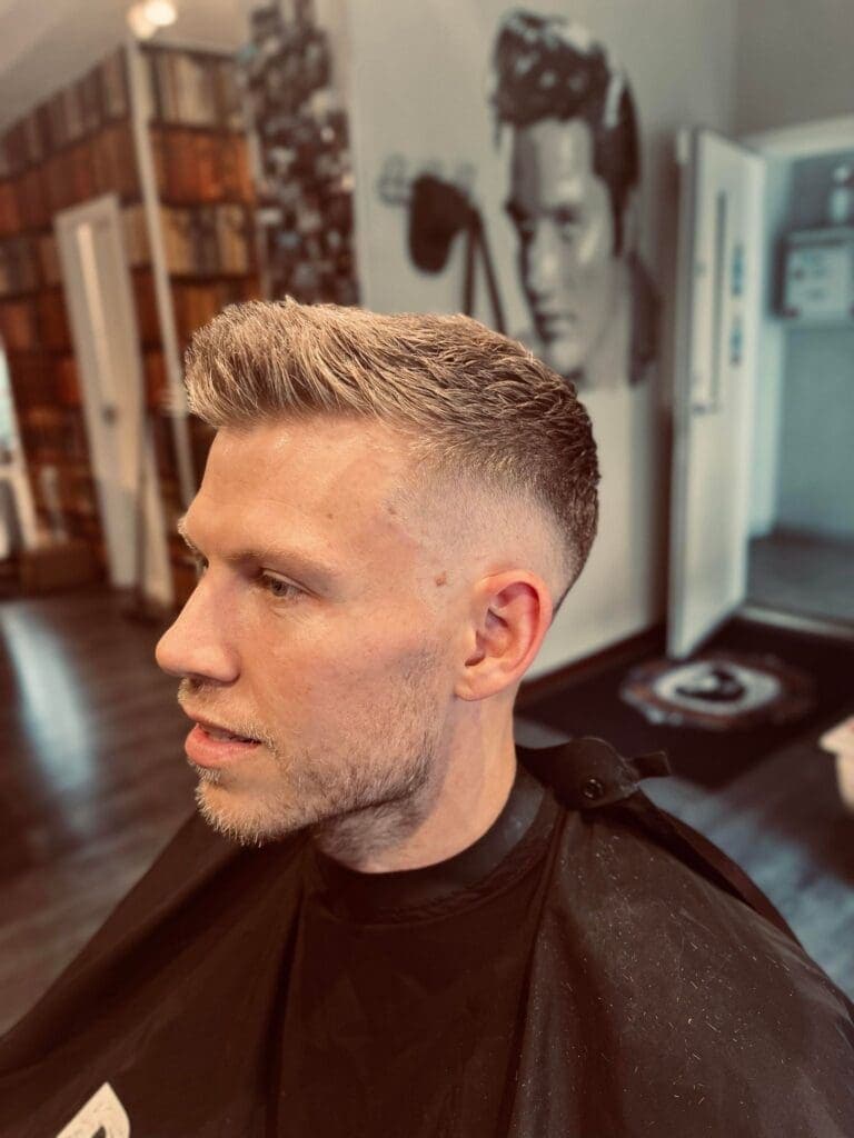High skin fade klippet hos Carlsens Barbershop odense