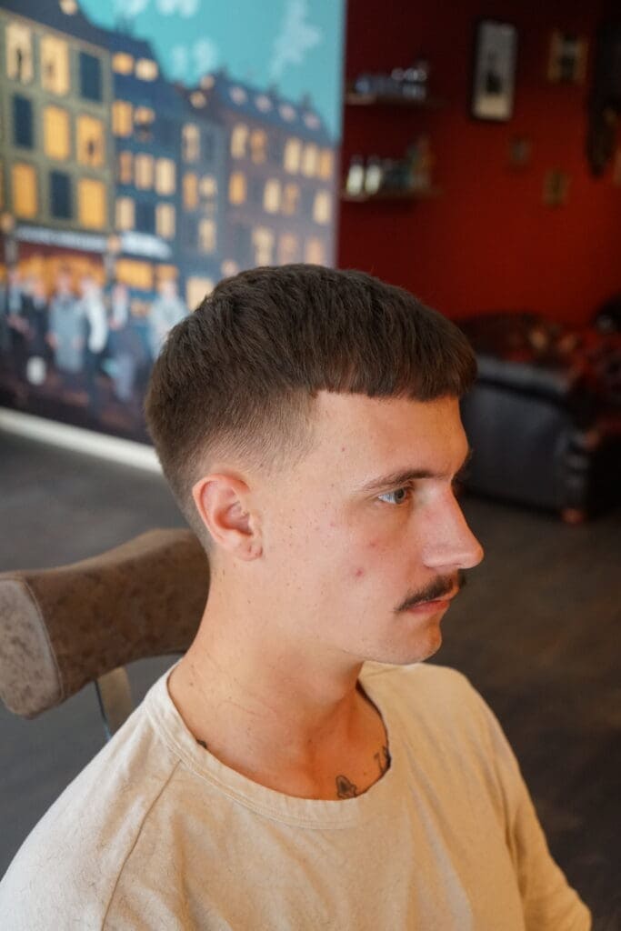 skin fade klippet hos Carlsens Barbershop Århus