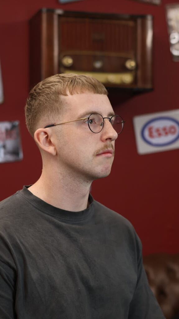 skin fade med french crop hos Carlsens Barbershop København