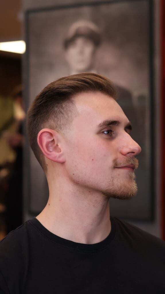 Taper fade klippet hos Carlsens Barbershop København