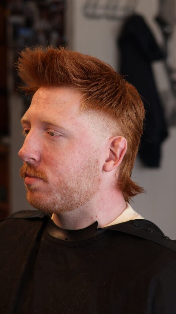 Mullet klippet hos Carlsens Barbershop Odense