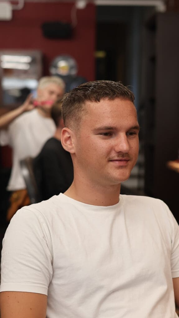 Klipning lavet hos Carlsens Barbershop Århus