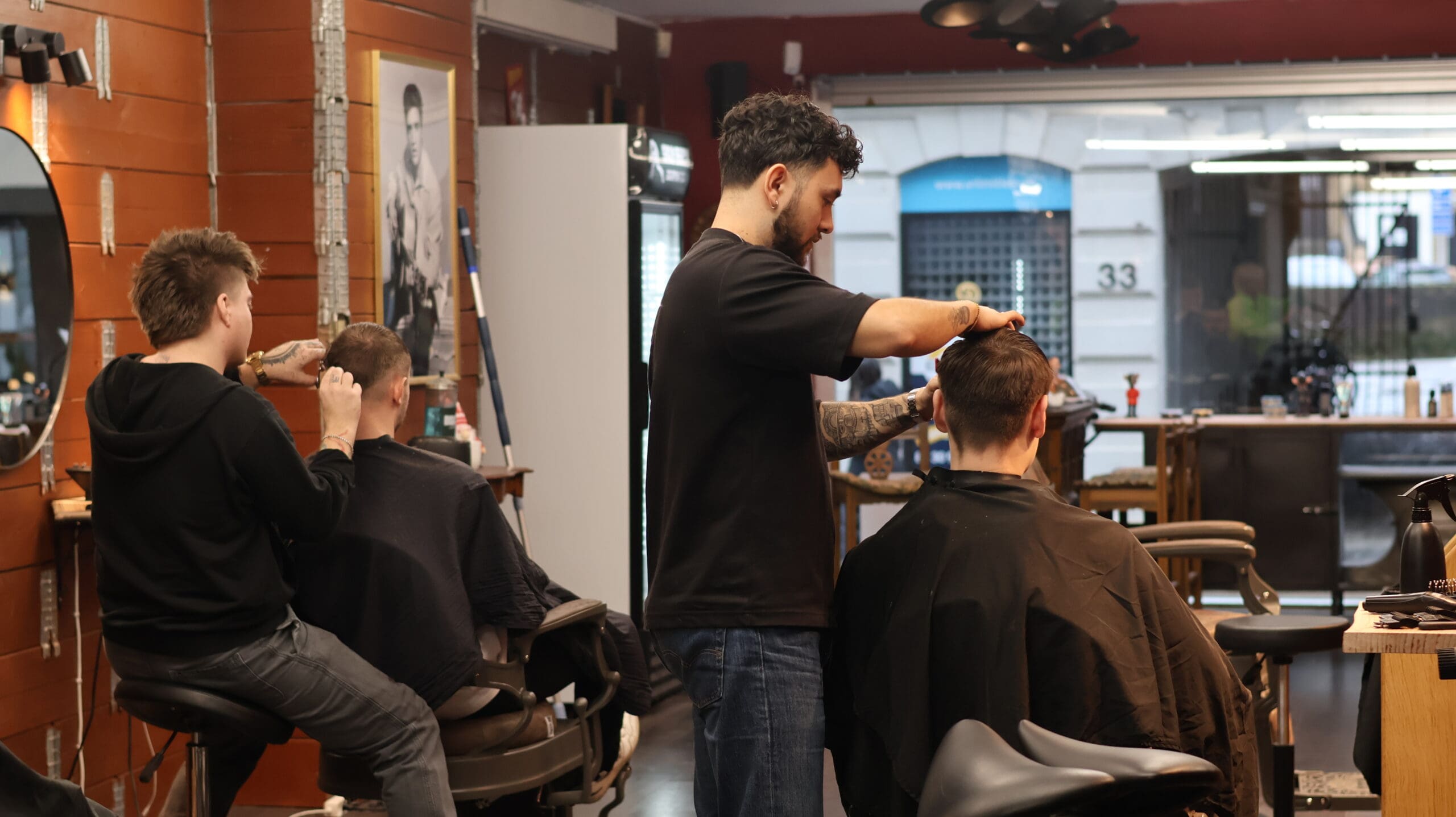Vores frisører klipper i barbershoppen i Aarhus